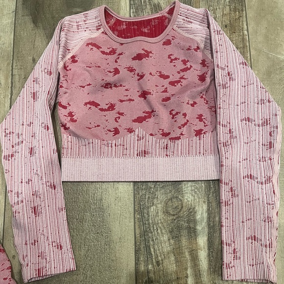 Size small, workout set, NWT! - Picture 3 of 4